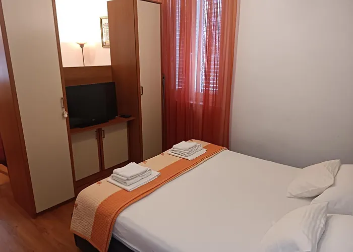 Guest house Raspudic 3*